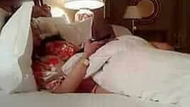 خليجي ينيك خالته في الفندق وهي بتقول لا لا ارجوك - سكس الخليج