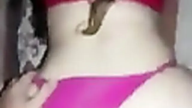 بتصرخ وتعيط من الألم والمتعة - سكس مصري