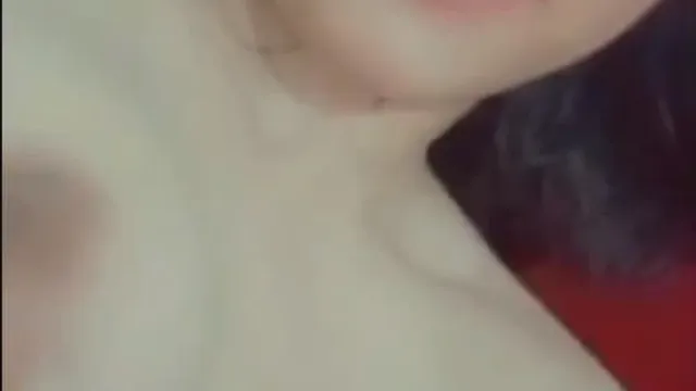 فيديو بنت مصرية صريحة: لبوة وشرموطة وعايزة نيك دلوقتي