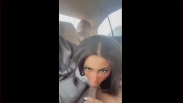 فيديو بنت من السعودية تروح مع صديقها بالسيارة تمص زبه وبعدين يروحون على بيت ويعملون جنس - سكس عربي ساخن في السيارة